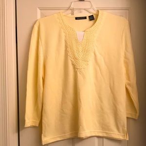 Women’s Knit Top